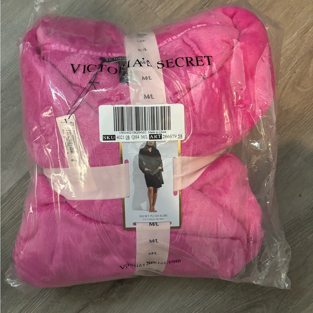 Brand New Victoria Secret Robe